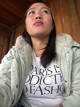 Snapshot of Pii_x chatting on November 8, 1:39 am Pii x online show from November 8, 1:39 am