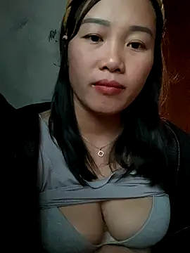 Snapshot of Pii_x chatting on November 12, 1:17 am Pii x online show from November 12, 1:17 am