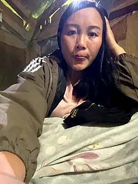 Snapshot of Pii_x chatting on November 19, 12:54 am Pii x online show from November 19, 12:54 am