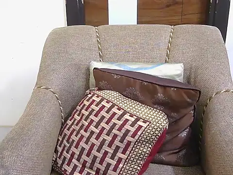 cute zaraa online show from December 15, 4:28 am