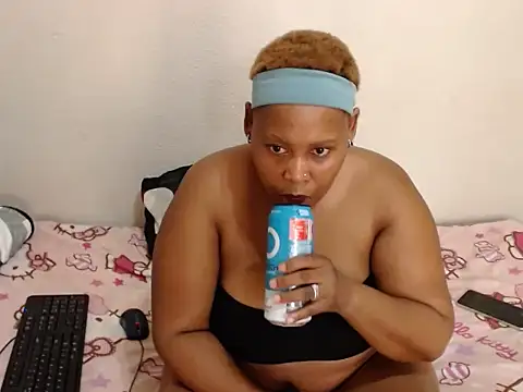 Snapshot of SexyChubyPussyZA chatting on February 4, 12:11 pm SexyChubyPussyZA online show from February 4, 12:11 pm