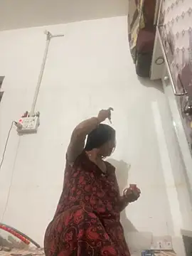 Snapshot of Sapnahot34 chatting on December 3, 4:09 am Sapnahot34 online show from December 3, 4:09 am