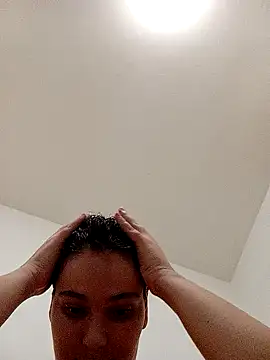 Snapshot of Beatrice1905 chatting on November 20, 8:52 pm Beatrice1905 online show from November 20, 8:52 pm