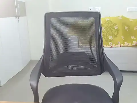 Snapshot of Meadow_rain1 chatting on October 8, 4:48 pm Meadow rain1 online show from October 8, 4:48 pm