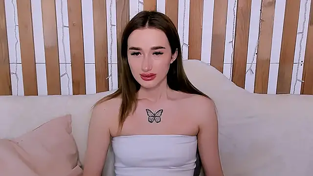 Snapshot of Olivia_Grantt chatting on October 15, 1:17 am Olivia Grantt online show from October 15, 1:17 am