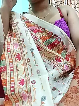 daisy-03 online show from October 28, 5:59 pm