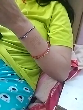 Snapshot of Priyanka_17 chatting on October 16, 7:37 pm Priyanka 17 online show from October 16, 7:37 pm