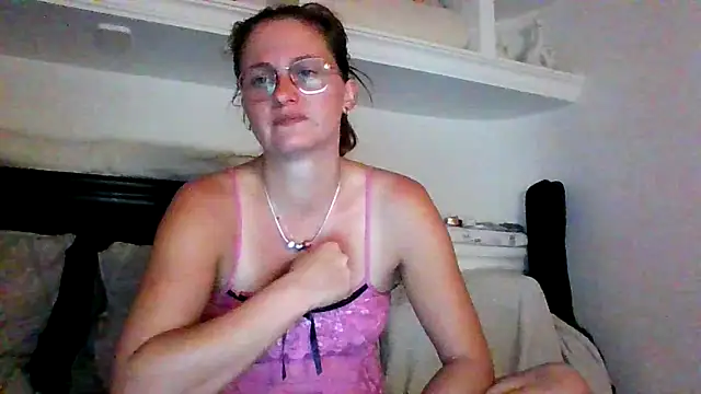 xcrazzycat online show from October 12, 8:30 pm