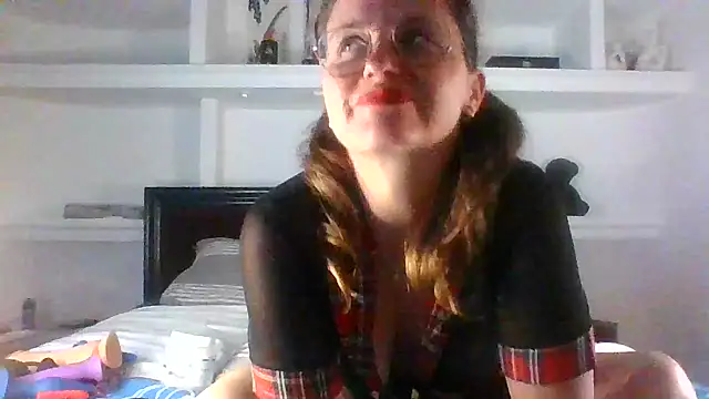 Snapshot of xcrazzycat chatting on May 14, 8:59 pm xcrazzycat online show from May 14, 8:59 pm