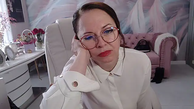 Snapshot of Arisa5000 chatting on February 27, 10:59 am Arisa5000 online show from February 27, 10:59 am