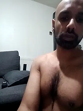 Snapshot of T1T012 chatting on February 4, 6:03 pm T1T012 online show from February 4, 6:03 pm