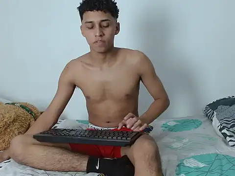 Snapshot of deivy_skinny01 chatting on December 15, 5:23 am deivy skinny01 online show from December 15, 5:23 am