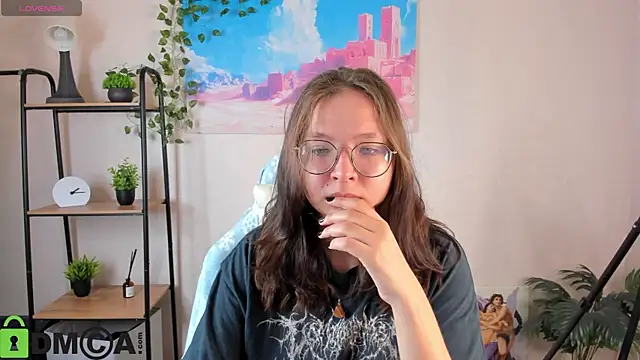 Nuura Moore online show from October 28, 12:36 am