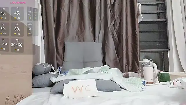 Snapshot of Taobaby168 chatting on November 20, 3:01 pm Taobaby168 online show from November 20, 3:01 pm