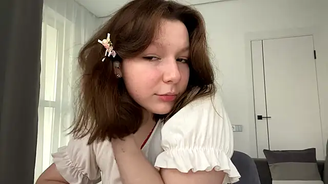 TamekiaSamii online show from November 6, 7:20 am