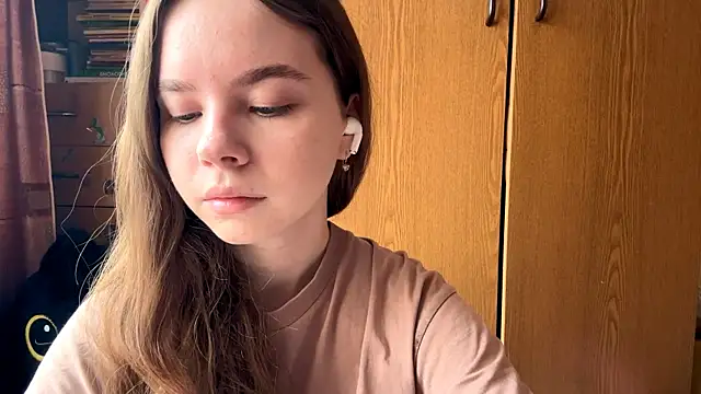 Snapshot of EhtelBiondi chatting on January 17, 8:08 am EhtelBiondi online show from January 17, 8:08 am