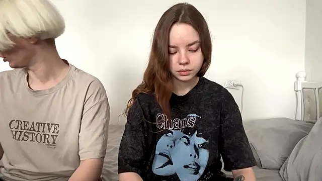 Snapshot of EhtelBiondi chatting on February 11, 8:08 am EhtelBiondi online show from February 11, 8:08 am