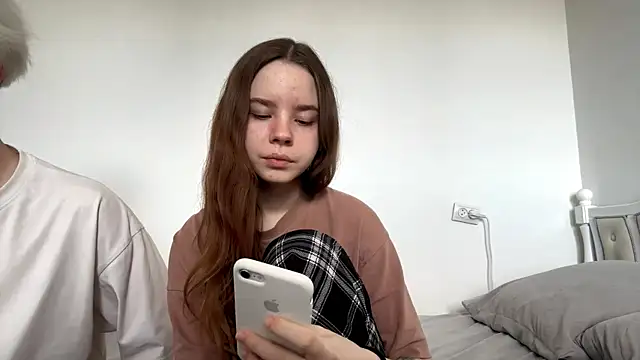 Snapshot of EhtelBiondi chatting on March 2, 8:10 am EhtelBiondi online show from March 2, 8:10 am