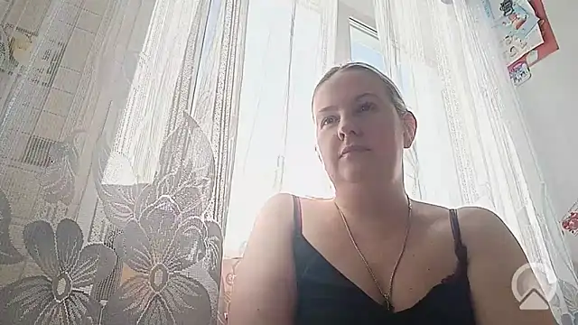 Snapshot of Melorini chatting on February 16, 7:26 am Melorini online show from February 16, 7:26 am