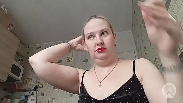 Snapshot of Melorini chatting on February 22, 2:56 am Melorini online show from February 22, 2:56 am