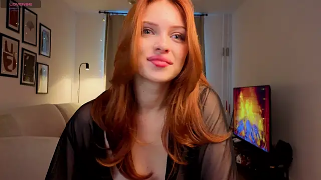 Snapshot of _Cats_eyes_ chatting on July 29, 9:18 am Cats eyes online show from July 29, 9:18 am