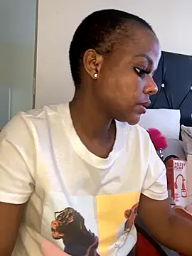 Snapshot of BlackPearlsa chatting on November 30, 11:03 am BlackPearlsa online show from November 30, 11:03 am