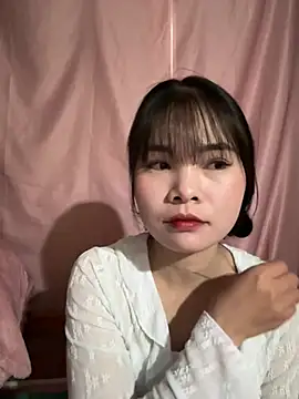 Snapshot of Mylove-here chatting on February 19, 4:30 am Mylove-here online show from February 19, 4:30 am