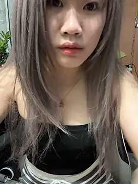 Snapshot of Beyeuuu chatting on April 13, 1:55 am Beyeuuu online show from April 13, 1:55 am