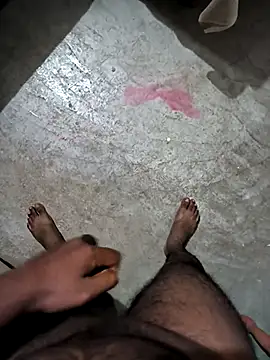 Snapshot of Bull_For_Cuckold_Realmeet chatting on November 29, 7:11 am Bull For Cuckold Realmeet online show from November 29, 7:11 am