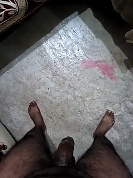 Snapshot of Bull_For_Cuckold_Realmeet chatting on December 4, 9:29 am Bull For Cuckold Realmeet online show from December 4, 9:29 am