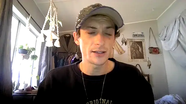 Snapshot of Dubbsssss chatting on March 12, 6:36 pm Dubbsssss online show from March 12, 6:36 pm