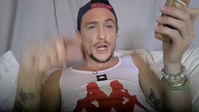 Snapshot of Dubbsssss chatting on June 30, 9:16 pm Dubbsssss online show from June 30, 9:16 pm