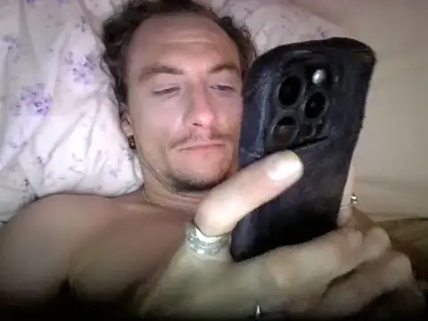 Snapshot of Dubbsssss chatting on July 15, 4:51 am Dubbsssss online show from July 15, 4:51 am