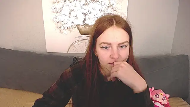 Evarey  online show from November 3, 5:20 am