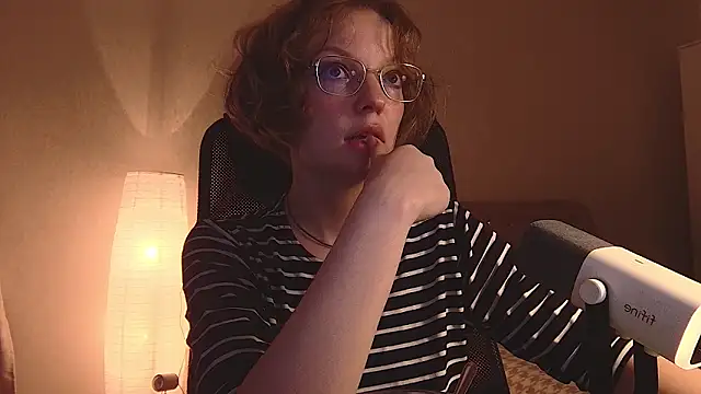 emymayy online show from June 20, 7:16 pm