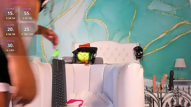 bbyalexxxa online show from October 31, 12:06 pm