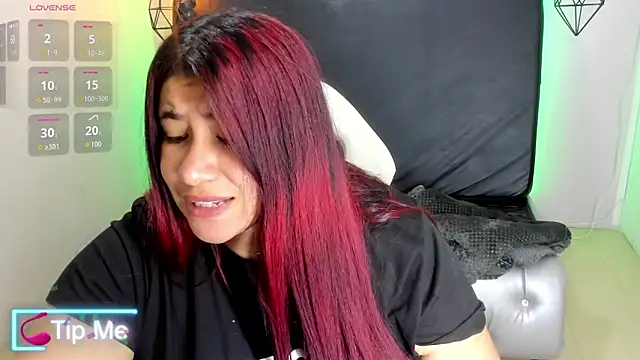 Snapshot of Addyy_02 chatting on June 13, 6:50 pm Addyy 02 online show from June 13, 6:50 pm