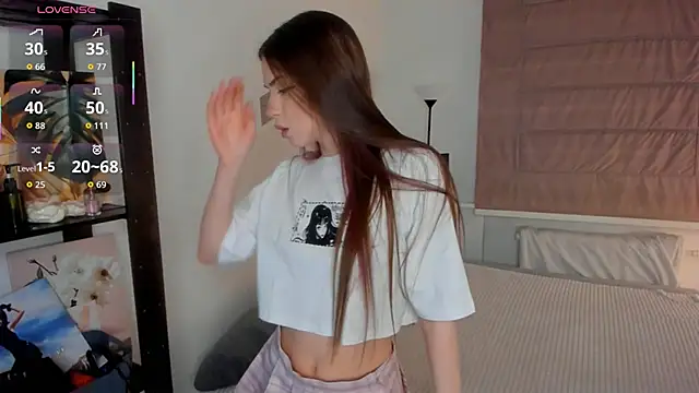 Snapshot of BlissShade chatting on December 2, 2:01 pm BlissShade online show from December 2, 2:01 pm