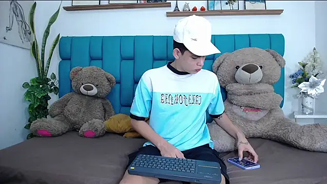 Brian hot online show from February 27, 11:32 am