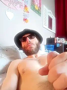 Snapshot of padrecoco chatting on October 23, 9:08 am padrecoco online show from October 23, 9:08 am