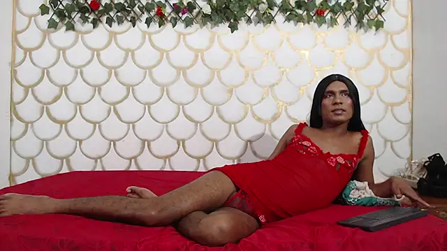 nahomy smiith online show from February 26, 5:06 am