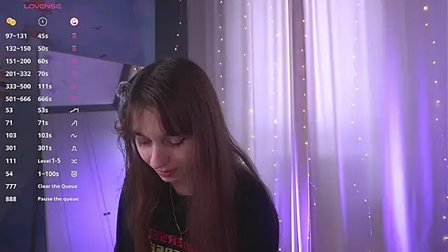 kitsun ne online show from March 14, 8:20 am