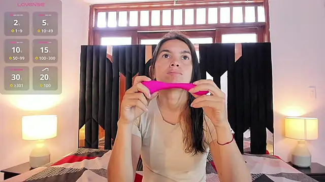 Sofy and Mia online show from October 25, 12:45 pm