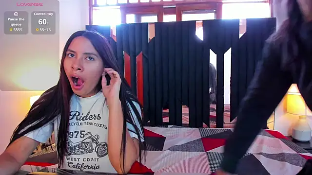 Sofy and Mia online show from November 5, 12:27 pm