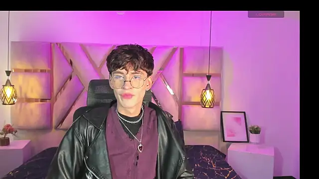 demianmoon online show from October 22, 12:05 pm
