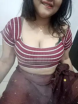 Beauty Queen Soniya online show from November 22, 8:08 pm