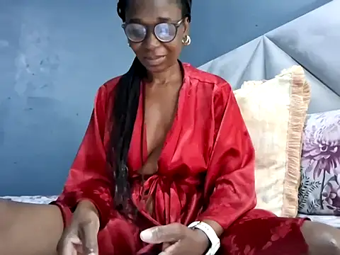 NaughtyCouga online show from June 17, 5:32 am