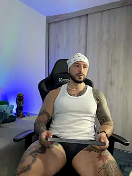 Dave-Max01 online show from November 15, 2:09 am