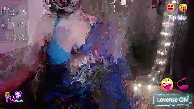 Snapshot of Hot_Hazel chatting on July 25, 3:31 pm Hot Hazel online show from July 25, 3:31 pm