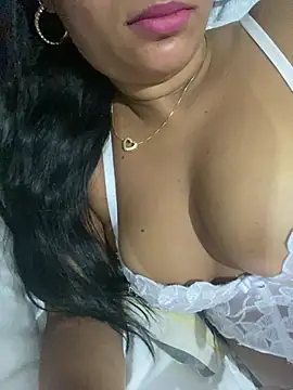 Snapshot of Brunamorenago chatting on May 6, 12:10 pm Brunamorenago online show from May 6, 12:10 pm
